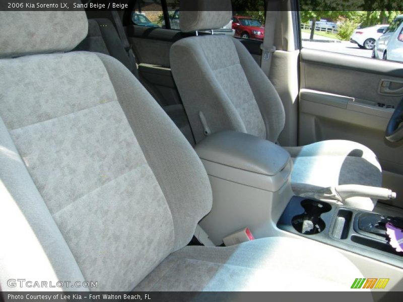 Sand Beige / Beige 2006 Kia Sorento LX