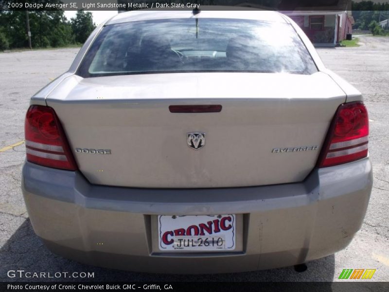 Light Sandstone Metallic / Dark Slate Gray 2009 Dodge Avenger SE
