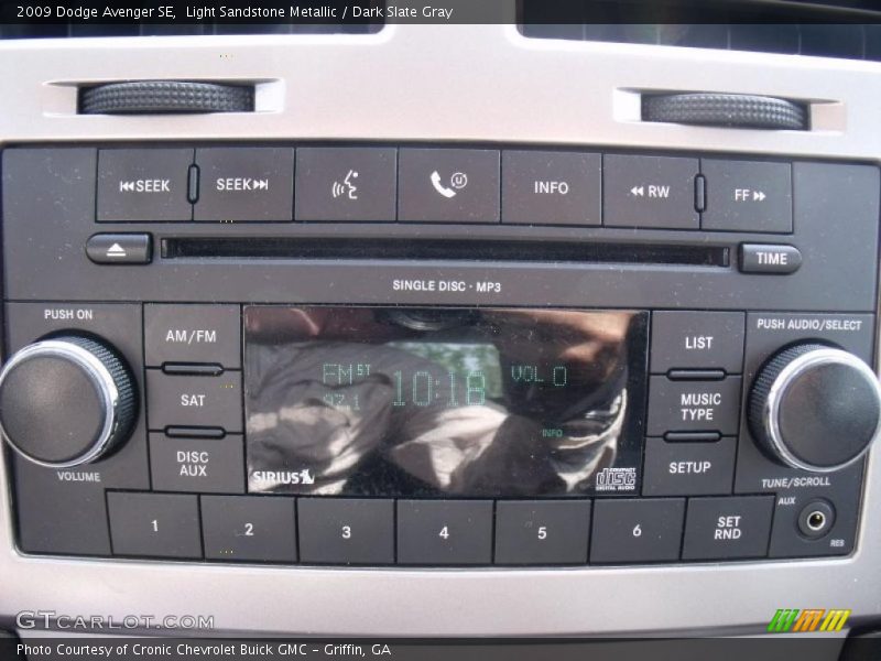 Light Sandstone Metallic / Dark Slate Gray 2009 Dodge Avenger SE