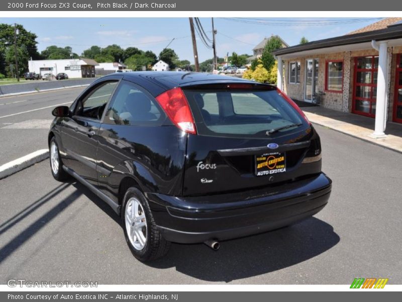 Pitch Black / Dark Charcoal 2000 Ford Focus ZX3 Coupe