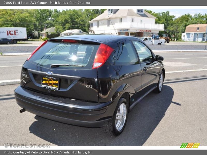 Pitch Black / Dark Charcoal 2000 Ford Focus ZX3 Coupe