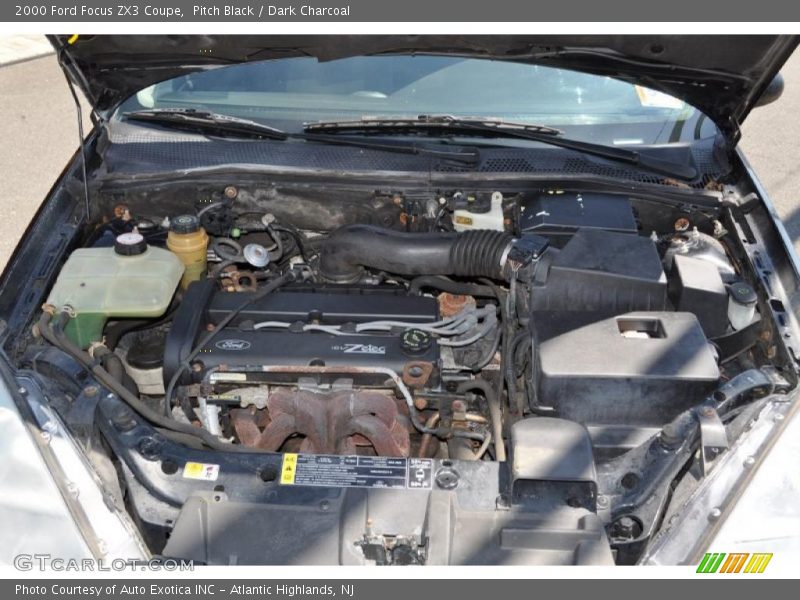 Pitch Black / Dark Charcoal 2000 Ford Focus ZX3 Coupe