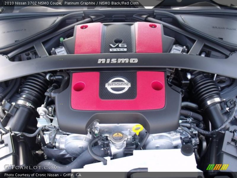 Platinum Graphite / NISMO Black/Red Cloth 2010 Nissan 370Z NISMO Coupe