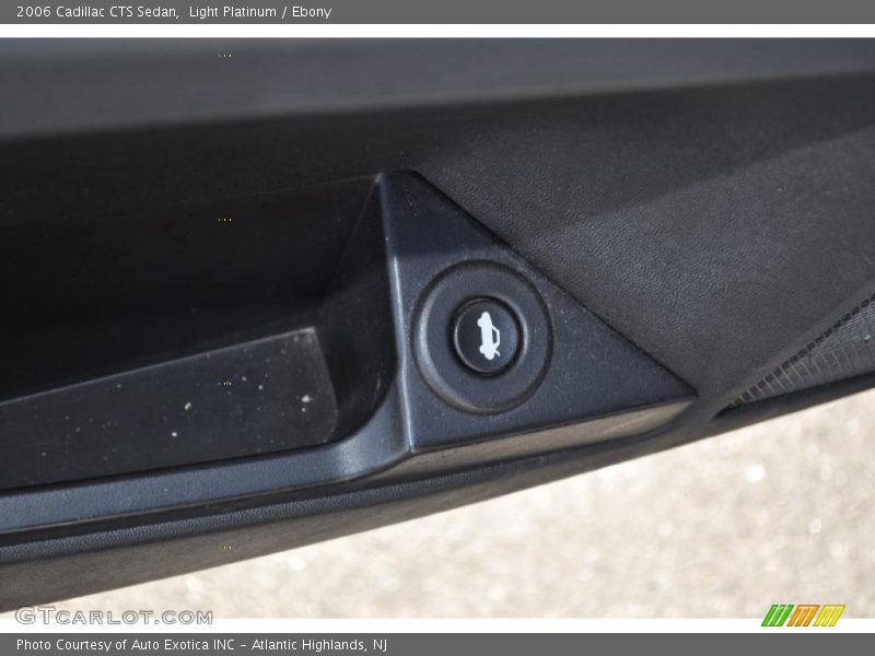 Light Platinum / Ebony 2006 Cadillac CTS Sedan