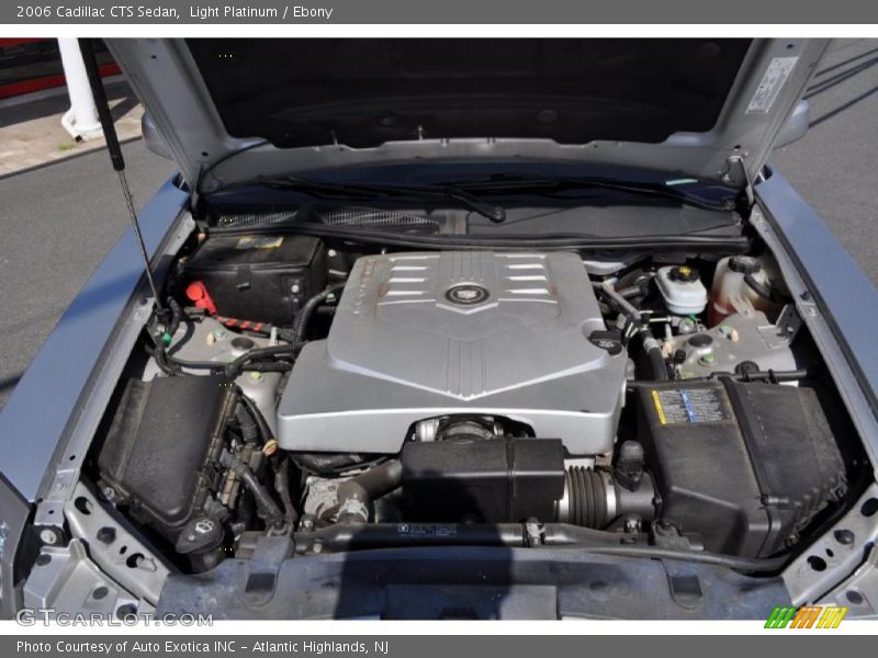 Light Platinum / Ebony 2006 Cadillac CTS Sedan
