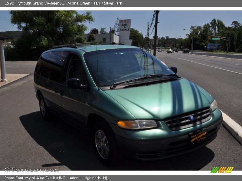 Alpine Green Pearl / Silver Fern 1998 Plymouth Grand Voyager SE