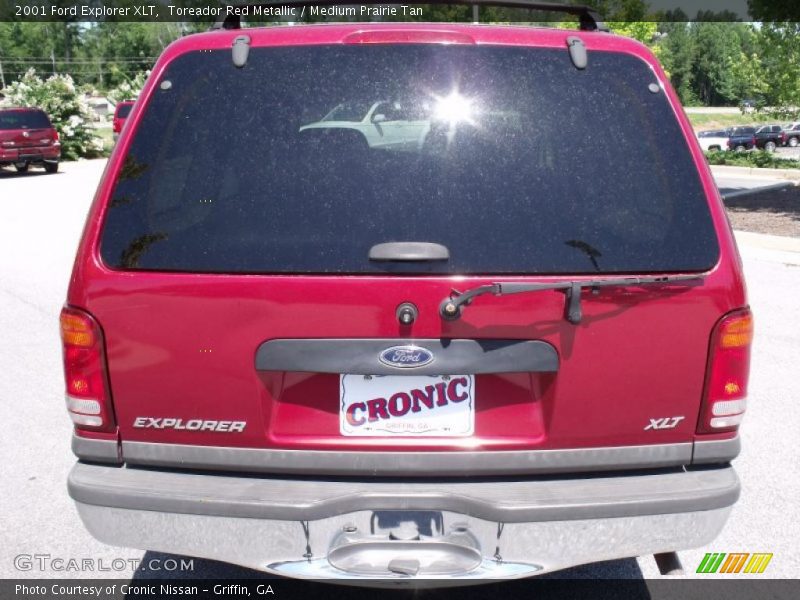 Toreador Red Metallic / Medium Prairie Tan 2001 Ford Explorer XLT
