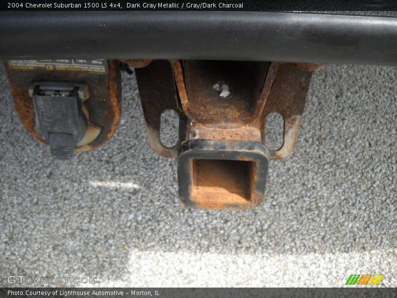 Dark Gray Metallic / Gray/Dark Charcoal 2004 Chevrolet Suburban 1500 LS 4x4