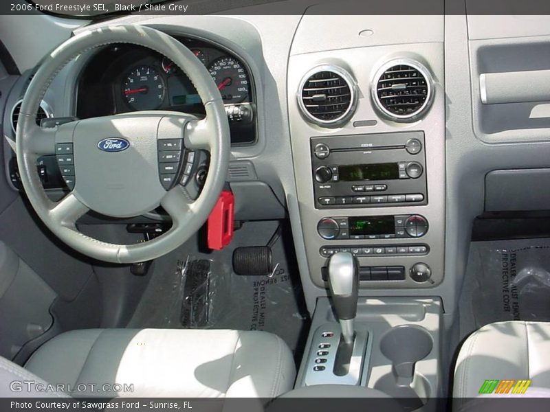 Black / Shale Grey 2006 Ford Freestyle SEL