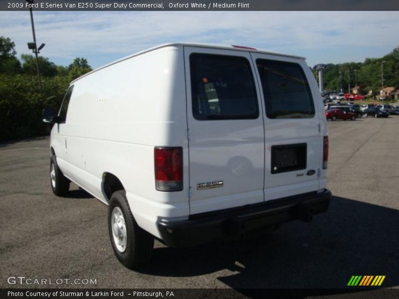 Oxford White / Medium Flint 2009 Ford E Series Van E250 Super Duty Commercial