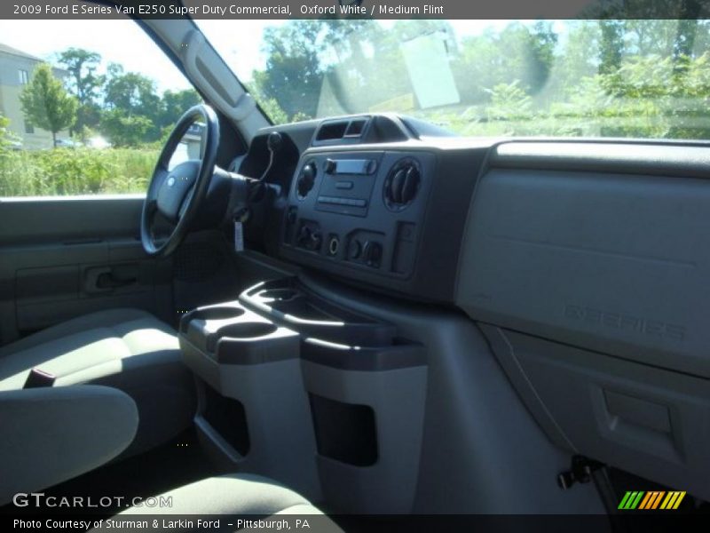 Oxford White / Medium Flint 2009 Ford E Series Van E250 Super Duty Commercial