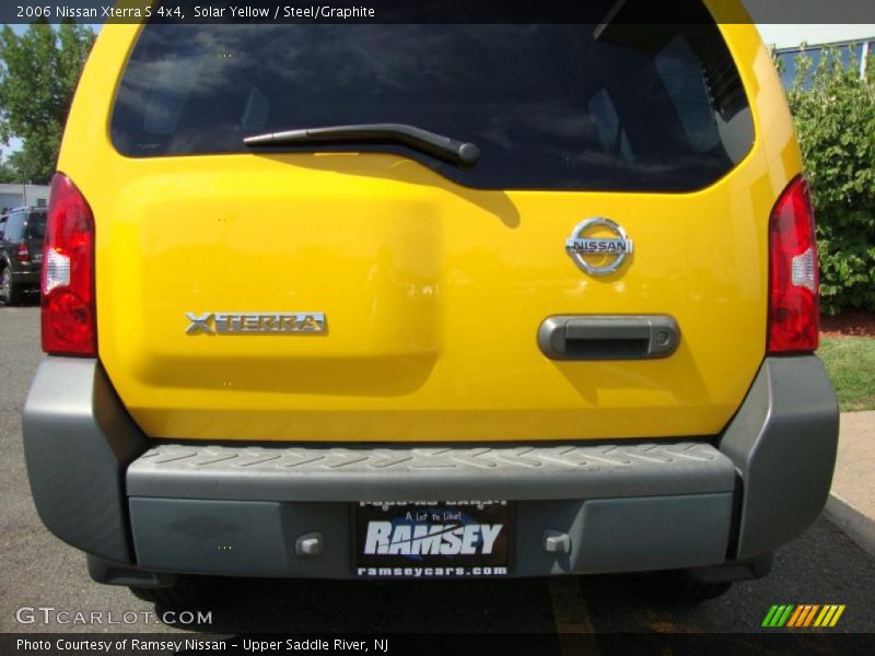Solar Yellow / Steel/Graphite 2006 Nissan Xterra S 4x4