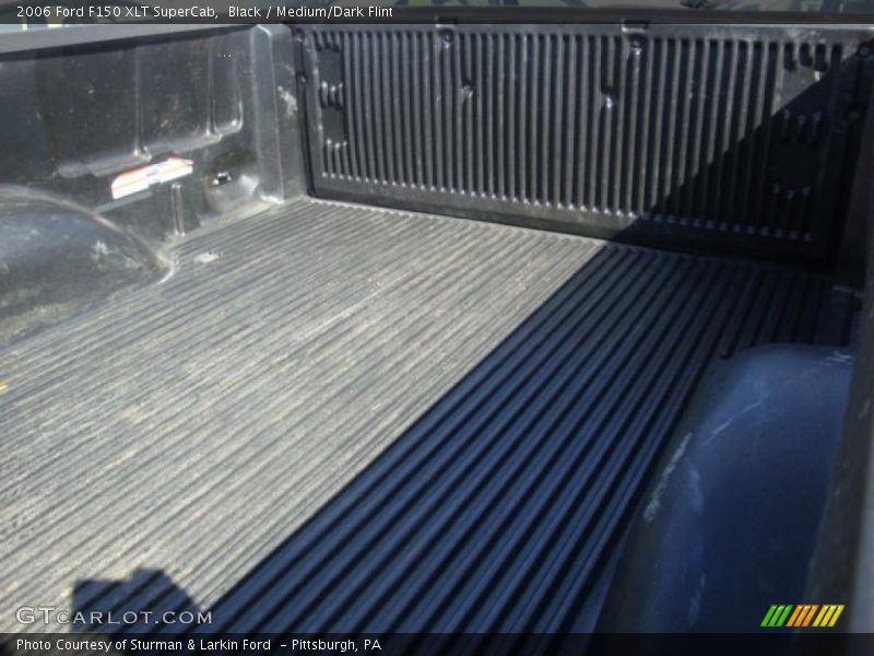 Black / Medium/Dark Flint 2006 Ford F150 XLT SuperCab