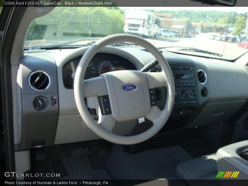 Black / Medium/Dark Flint 2006 Ford F150 XLT SuperCab