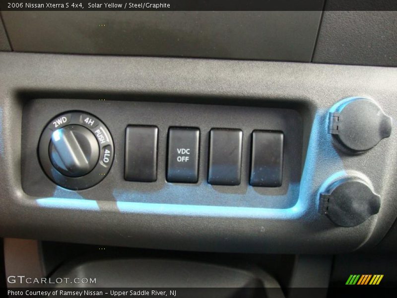 Solar Yellow / Steel/Graphite 2006 Nissan Xterra S 4x4