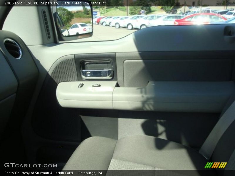 Black / Medium/Dark Flint 2006 Ford F150 XLT SuperCab