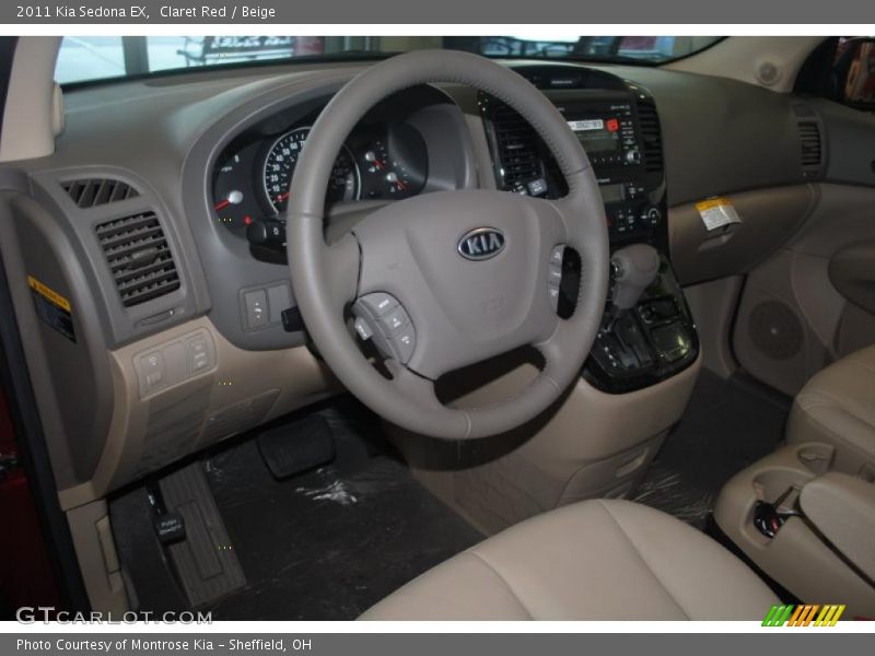 Claret Red / Beige 2011 Kia Sedona EX