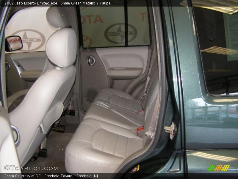 Shale Green Metallic / Taupe 2002 Jeep Liberty Limited 4x4