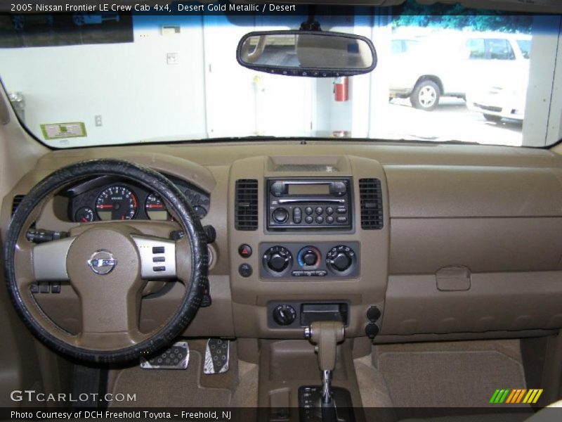 Desert Gold Metallic / Desert 2005 Nissan Frontier LE Crew Cab 4x4
