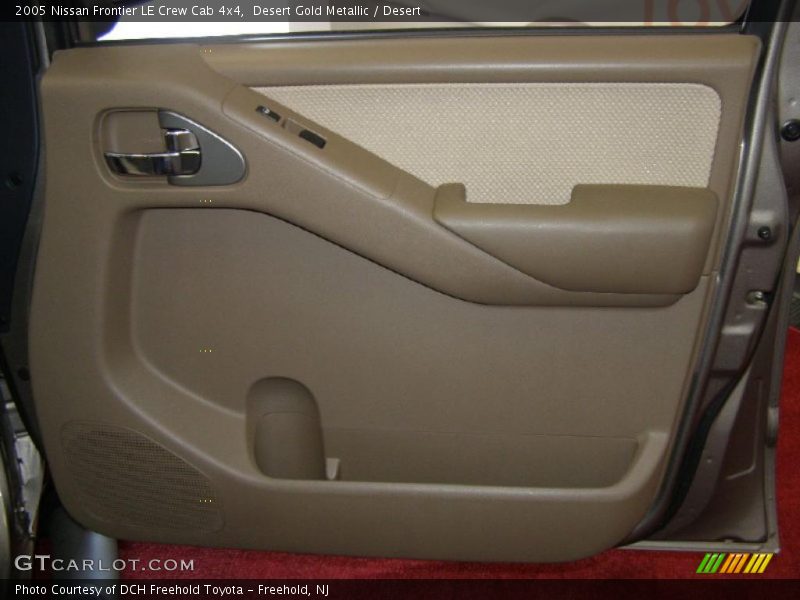 Desert Gold Metallic / Desert 2005 Nissan Frontier LE Crew Cab 4x4