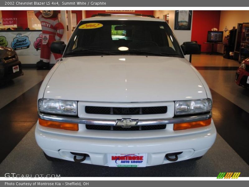 Summit White / Graphite 2002 Chevrolet Blazer LS 4x4