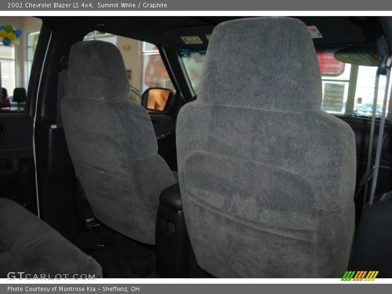 Summit White / Graphite 2002 Chevrolet Blazer LS 4x4