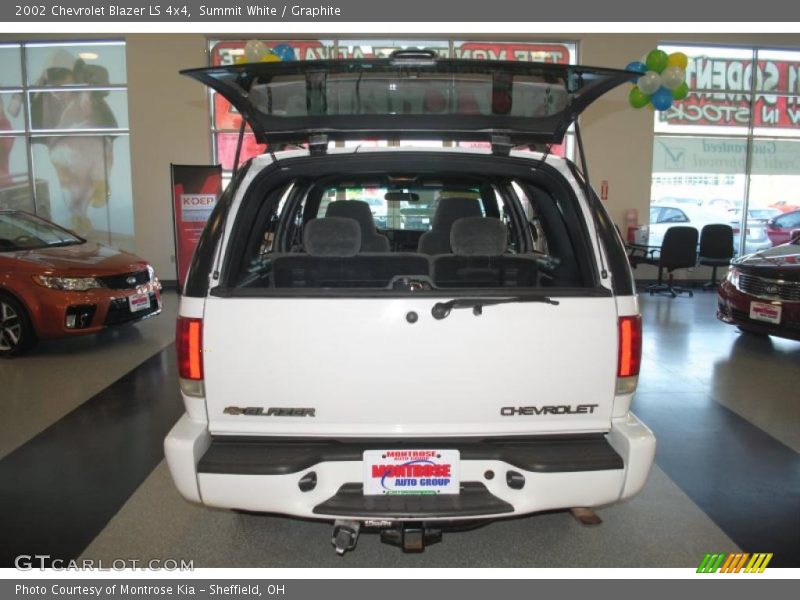 Summit White / Graphite 2002 Chevrolet Blazer LS 4x4