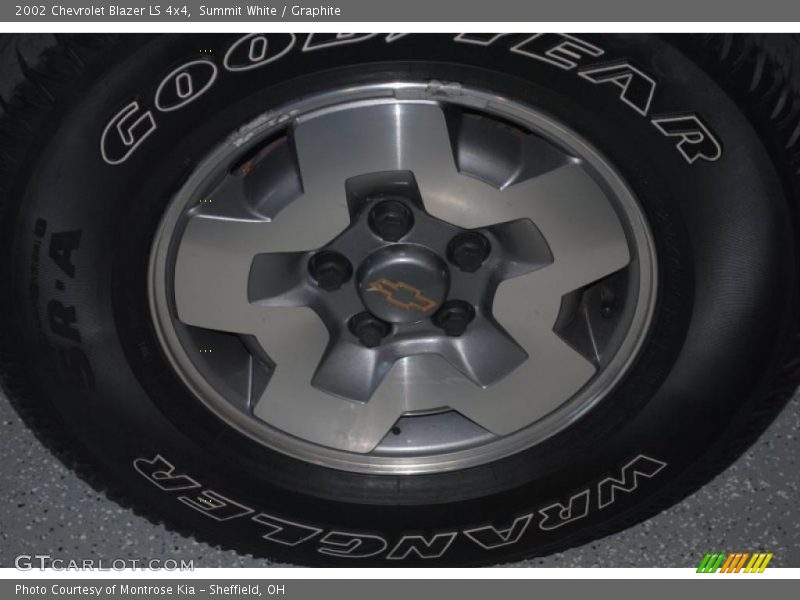 Summit White / Graphite 2002 Chevrolet Blazer LS 4x4