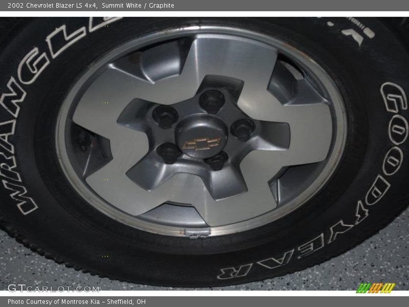 Summit White / Graphite 2002 Chevrolet Blazer LS 4x4