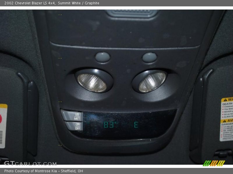 Summit White / Graphite 2002 Chevrolet Blazer LS 4x4