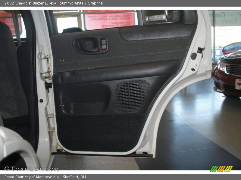 Summit White / Graphite 2002 Chevrolet Blazer LS 4x4