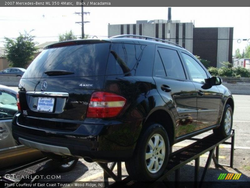 Black / Macadamia 2007 Mercedes-Benz ML 350 4Matic