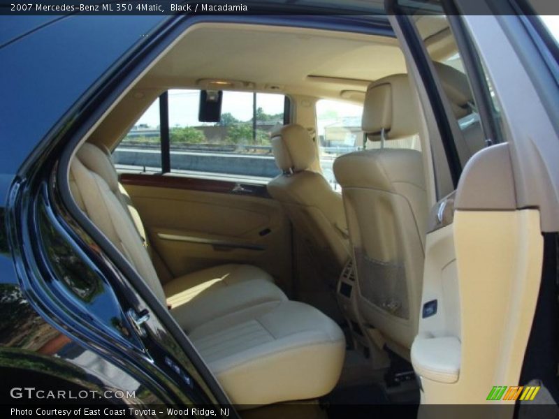 Black / Macadamia 2007 Mercedes-Benz ML 350 4Matic