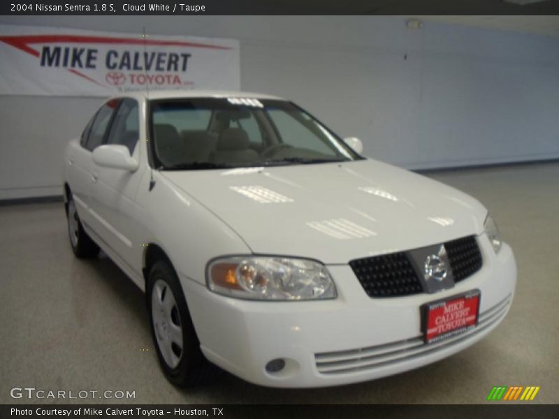 Cloud White / Taupe 2004 Nissan Sentra 1.8 S