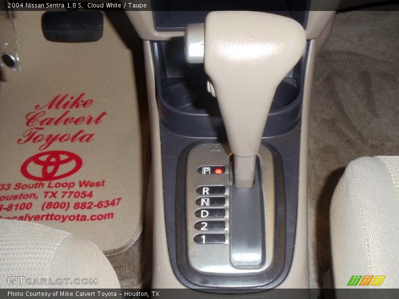 Cloud White / Taupe 2004 Nissan Sentra 1.8 S