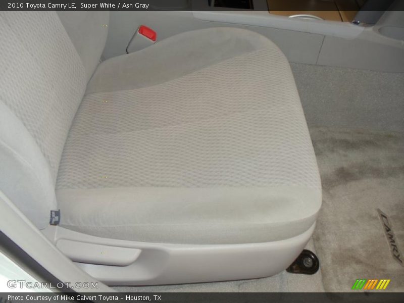 Super White / Ash Gray 2010 Toyota Camry LE
