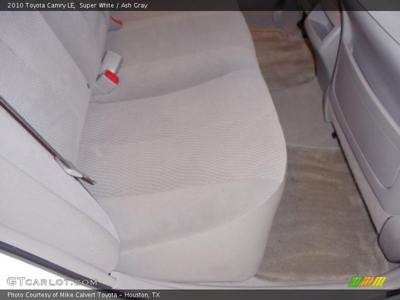 Super White / Ash Gray 2010 Toyota Camry LE