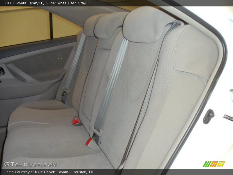 Super White / Ash Gray 2010 Toyota Camry LE