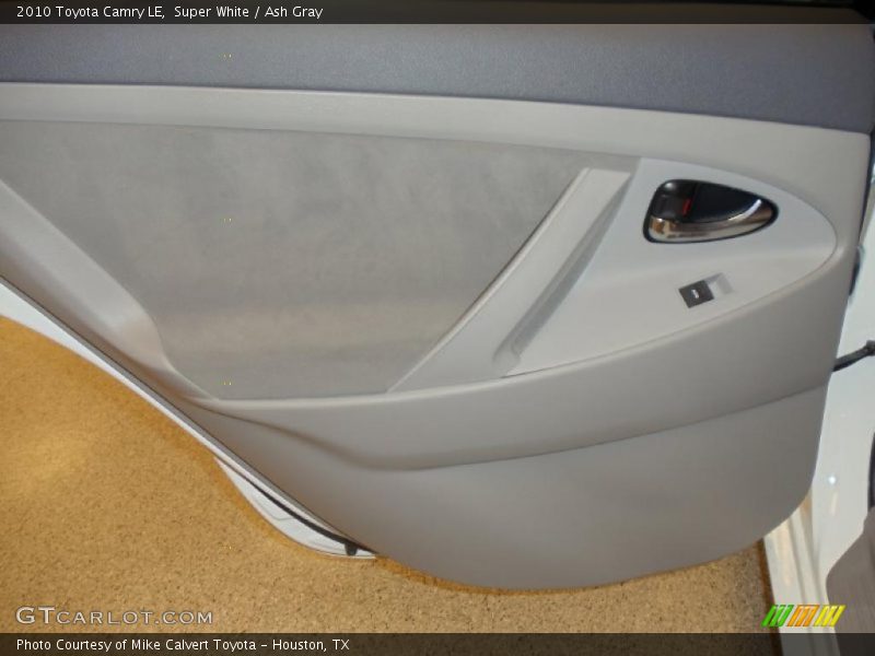 Super White / Ash Gray 2010 Toyota Camry LE