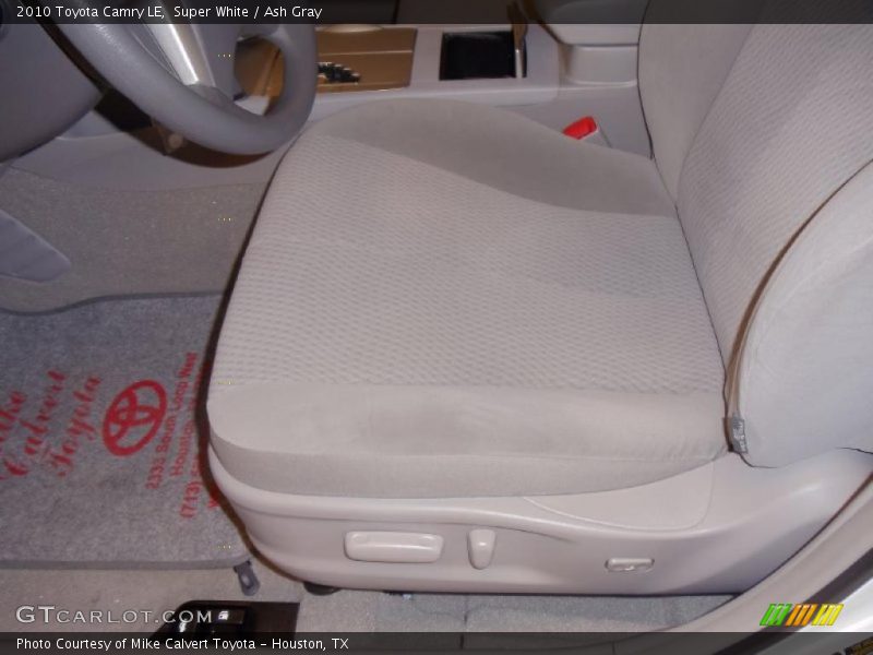 Super White / Ash Gray 2010 Toyota Camry LE