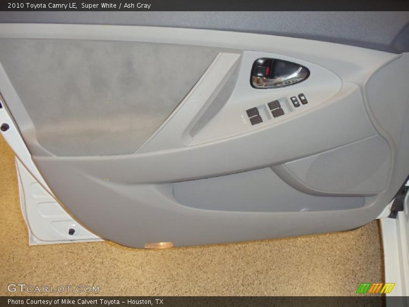 Super White / Ash Gray 2010 Toyota Camry LE