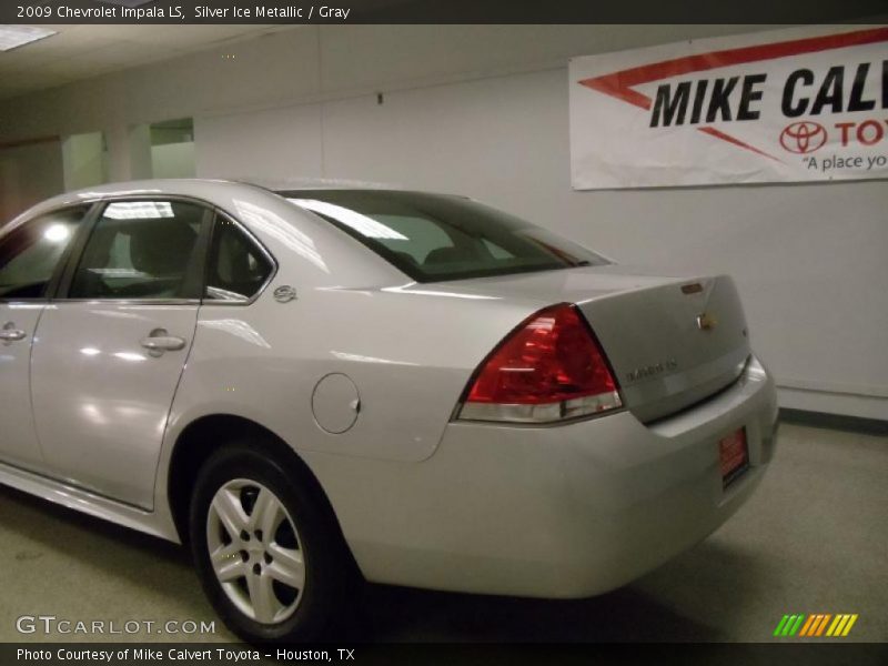 Silver Ice Metallic / Gray 2009 Chevrolet Impala LS
