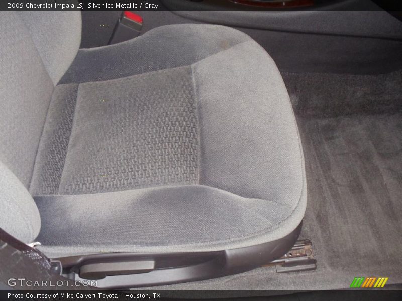 Silver Ice Metallic / Gray 2009 Chevrolet Impala LS