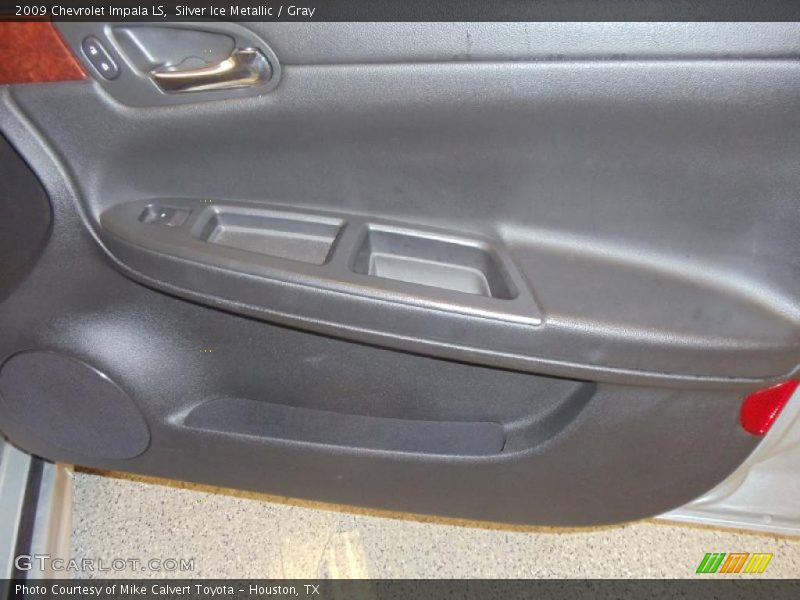 Silver Ice Metallic / Gray 2009 Chevrolet Impala LS