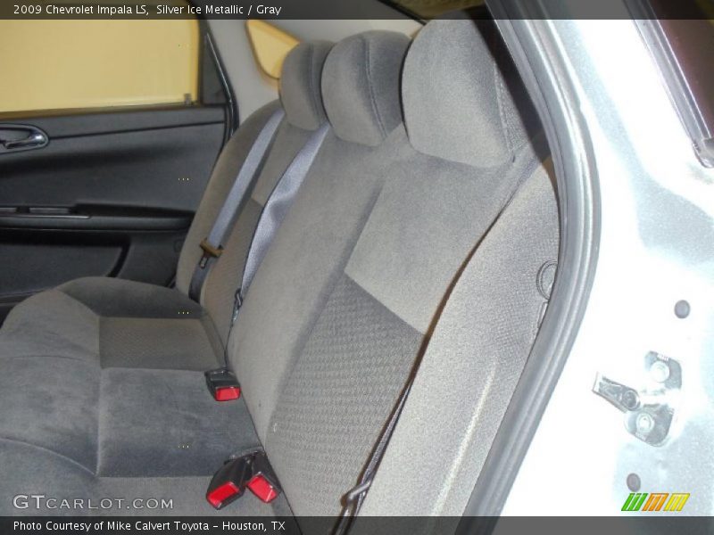 Silver Ice Metallic / Gray 2009 Chevrolet Impala LS