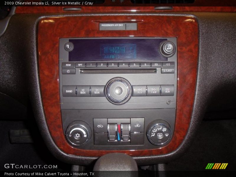 Silver Ice Metallic / Gray 2009 Chevrolet Impala LS