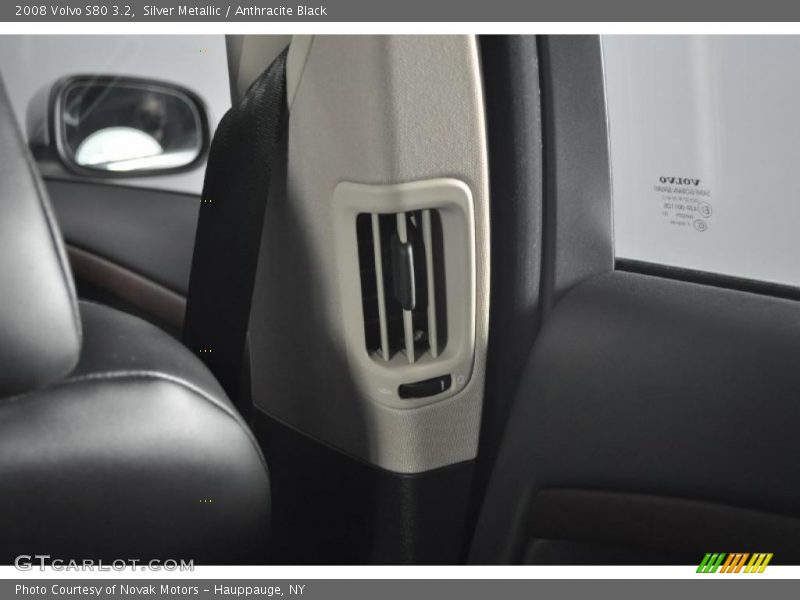 Silver Metallic / Anthracite Black 2008 Volvo S80 3.2