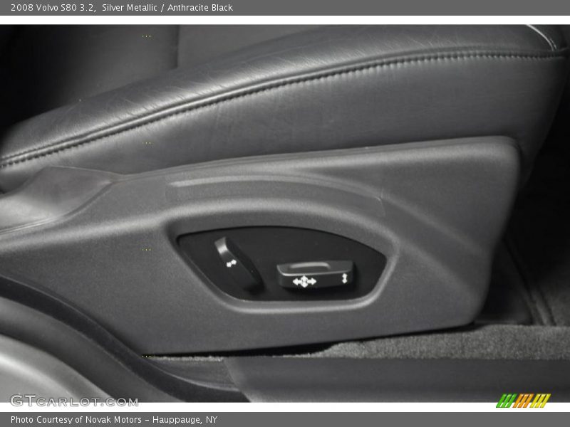 Silver Metallic / Anthracite Black 2008 Volvo S80 3.2