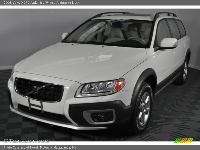 Ice White / Anthracite Black 2008 Volvo XC70 AWD
