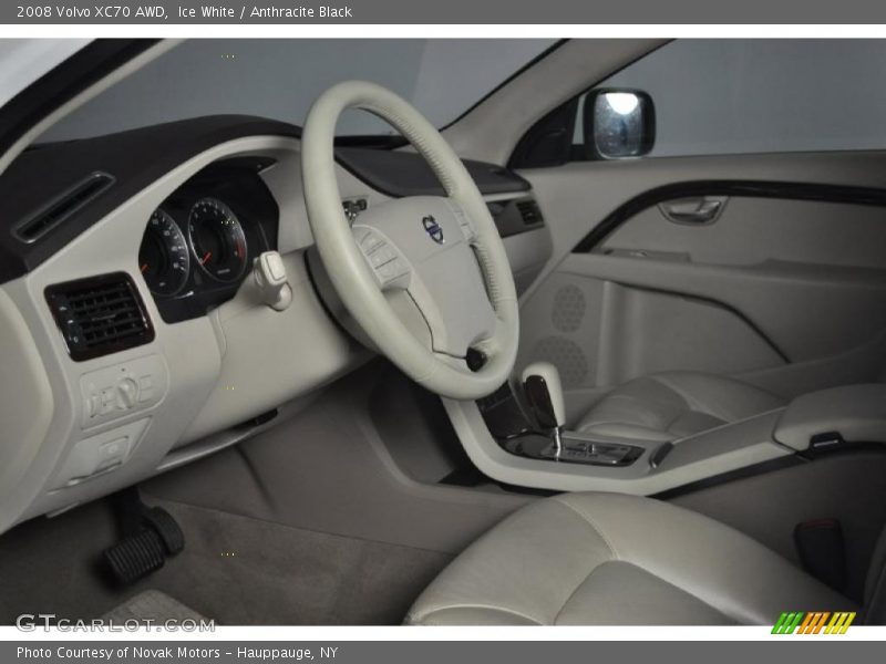 Ice White / Anthracite Black 2008 Volvo XC70 AWD